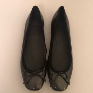 Great condition - shiny bow Stuart Weitzman Flats